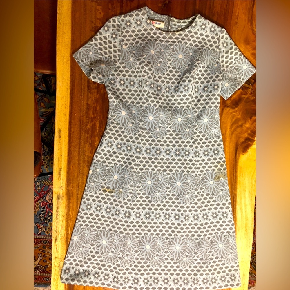 Vintage retro 1960’s dress by City Scene- M